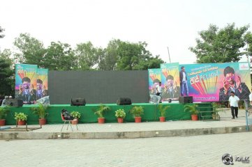 Rowdy Fellow Movie Platinum Disc Function